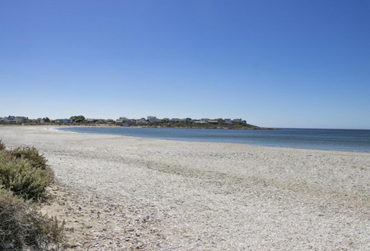 Cheerful On Britannia Beach, West Coast Holiday home